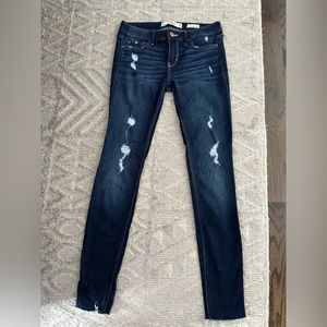 Holister 26 jeans, very strechy